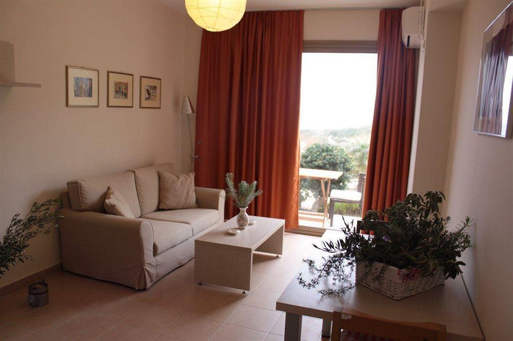 Renata'S Villas การ์ปาตอส ภายนอก รูปภาพ